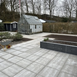 Anlægning af have med bede