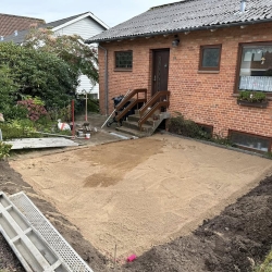 Lægning af fliser til terrasse