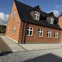 Flisebelægning i Spøttrup