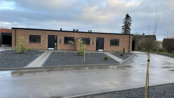 Belægning af ny indkørsel og forhave