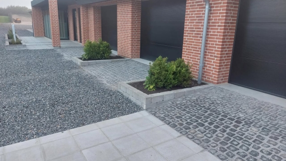 Brolægning ved indkørsel