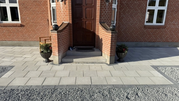 Flisebelægning i Spøttrup