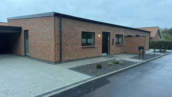 Belægning til ny indkørsel