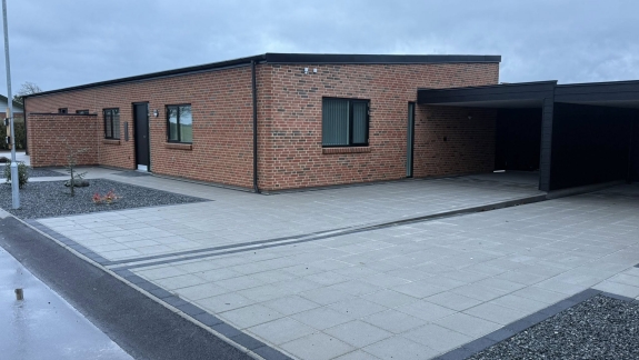 Belægning til ny indkørsel